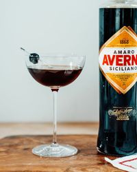 Try the Black Manhattan cocktail! This recipe swaps in Italian amaro for a cocktail that's even more sophisticated—and tasty—than the original. #blackmanhattan #manhattan #cocktail #easycocktail #amaro #averna