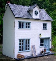 A Profile of Julie Bennett, Cottage Creations - Dolls' Houses Past & Present