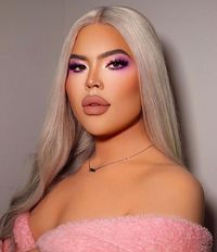 flawless 🌟 @zackaryvangiese ⁠wearing bikini bod lip blush 💋💓 kyliecosmetics.com