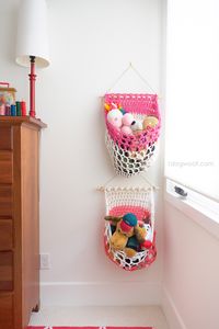 T-Shirt Yarn Hanging Basket Crochet Pattern - One Dog Woof