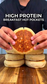 These homemade breakfast hot pockets are perfect for a healthy breakfast.