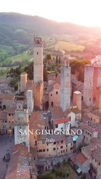 San Gimignano is an Italian hill town in Tuscany, southwest of Florence. It has a skyline of medieval towers. #SanGimignano #Italian #hilltown #Tuscany #Florence #medieval #towers #medievaltowers