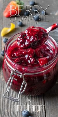 Looking for ways to step up your breakfast game? Check out this super simple, super easy berry compote. Perfect for waffles, pancakes, biscuits or brioche. #breakfast #freshberries #compote