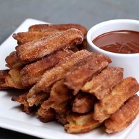 Street Food From Around The World // #churros #dumplings #streetfood #food #tasty