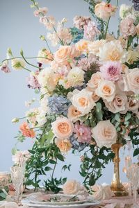 Discover 107 wedding flower ideas using pastel color palettes. These stunning arrangements will add a touch of softness and elegance to your big day. Perfect for any wedding theme, see how you can use these beautiful flowers! #WeddingColorPalettes #PastelIdeas #FloralInspiration