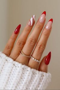 This year, get into the holiday spirit with these adorable Christmas nail art designs and creations!Beautiful acrylic Christmas nails and gel nail art. These nail designs feature Christmas symbols such as Christmas trees, reindeer, stars, snowflakes, and traditional reds and whites. If you are looking for a cute Christmas nail art design, here I have collected some beautiful Christmas nail inspiration to help you find the look you want.