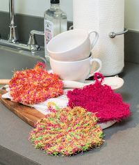 Scalloped Edge Scrubby -- Red Heart Scrubby -- Easy