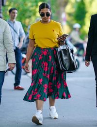 Stuck in a style rut? Let these 31 fashionable ladies inspire your wardrobe all month long. #outfits #fashion #style