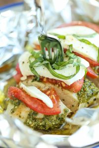 Pesto Caprese Chicken in Foil - Damn Delicious