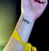 Handmade temporary tattoo inspired by Twenty One Pilot's album Trench. (Every order comes with a free Bandito wrist tattoo!) - Size is approximately 4.75 inches wide and 6.25 inches long. - How to apply: Remove plastic layer, place on skin, and apply a damp cloth to the back. (I like to powder gently with setting powder after to reduce shine). -Lasts a couple days however it looks best on the first day so I recommend applying it the same day as your concert for best results! 😊 Video clip: https