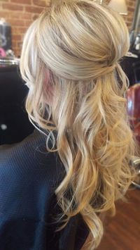 37 beautiful half up half down hairstyles for the modern bride #WomensHairstylesUndercut #WomensHairstylesLongCasual