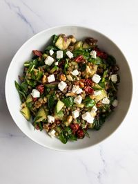 This balsamic lentil salad is a healthy and delicious option for lunch or dinner! It is super easy to make, tastes great and is very healthy.