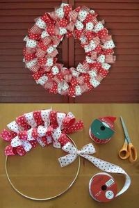 How to make a Christmas Ribbon Wreath....these are the BEST DIY Christmas Wreath Ideas!