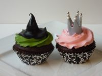 Glinda the Good/Wicked Witch of the West By tarabara on CakeCentral.com