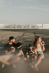 For this adorable family, they could not think of a better way to celebrate one of their own birthday’s. Knowing her family all too well, mama Brittany thought up the perfect day. Between ice-cream cones, many (and we mean so many) giggles, and all the love this day was truly a dream!