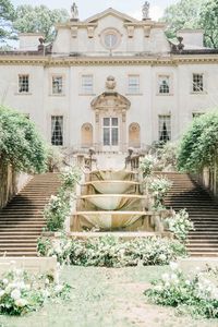 Elegance Overflows at The Swan House in Atlanta, Georgia | The Perfect Palette