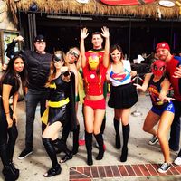 Girls group and sexy adult women ideas for Halloween costumes and theme parties @jenny_carrera super heroes theme party batwoman Batman superman Clark Kent iron man spiderman robin do it yourself diy