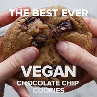 The Best Ever Vegan Chocolate Chip Cookies #cookie #dessert #vegan