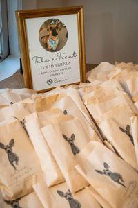 wedding favor sign by @kendallcoxcreations on ig bags from CAGiftery on Etsy  Wedding favors • dog treats • wedding • bride