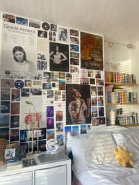 poster wall, photo wall, fangirl, teenage girl bedroom