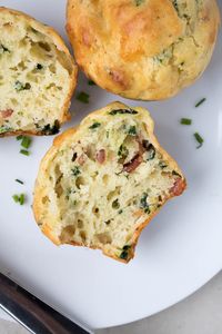 Filled with spinach, bacon and cheddar cheese, these savoury breakfast muffins are a great healthy handheld breakfast for busy mornings.