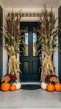 Discover 40 front porch fall decor ideas featuring pumpkins, mums, scarecrows, and straw bales. Create a cozy, rustic ambiance with these charming and creative decorations.