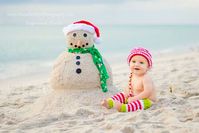 13 photo ideas Babys first Christmas, an Australian Christmas at the beach #babysfirstchristmas #firstchristmas #christmas #photoideas