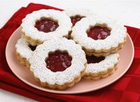 Raspberry Holiday Cookies - Bonne Maman