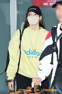 #lisa #lisaairport2023 #aiport #ootd #lalisa #lalisamanobal #lalalalisa_m #money #sg #shoong #lisanations #lilies