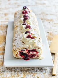 Pavlova Yule Log with Cherries and Almond Crème Anglaise | RICARDO