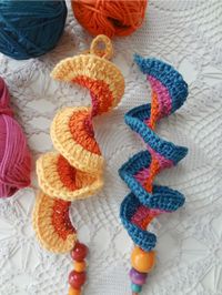 Little Treasures: Crochet Wind Spinner - free pattern