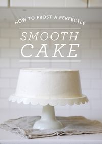 The secret to frost a perfectly smooth cake!