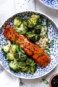 Air Fryer Salmon with Maple Soy Glaze is a quick and easy way to cook salmon, which results in seared edges and tender, flaky center. Delicious and ready in 10 minutes! #airfryer #airfryersalmon