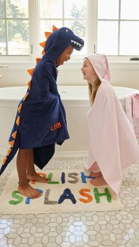 This prehistoric T-Rex Bath wrap adds some whimsy to bathtime with fun 3-D scales, tail and snout. Made from pure cotton terry, it’s absorbent and gentle on their skin.