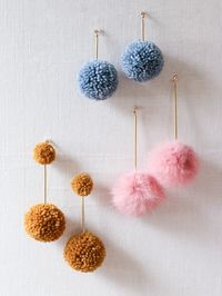 Happy first day of Spring! Or should I say, pom pom season? It's usually this time of year when I start adding pom poms and tassels to everything. Not to say this kind of flair isn't appropriate all year round. But there's just something about warmer weather that makes whimsical accessories that