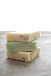 DIY slow cooker Hot Process Soap. I love how you can make this soap in one afternoon. No curing time! Homemade soap makes perfect stocking stuffers and hostess gifts!