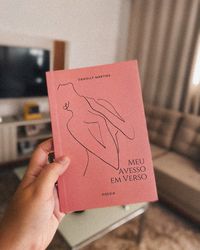 Livro, meu acesso em verso @daniellymarttins | link na bio ❤️✨