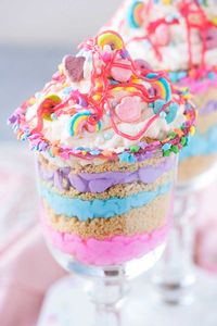 Cotton Candy Unicorn Party Parfaits - a crazy fun dessert! Just look at that explosion of color and sugar