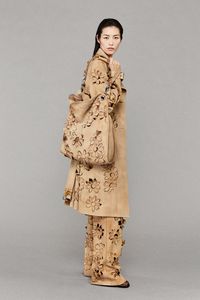 Burberry Resort 2025 Collection | Vogue