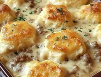 Biscuits and Gravy Breakfast Casserole – Naomi's Recipes