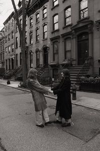 wlw, wlw aesthetic, wlw engagment session, brooklyn heights engagement, brooklyn heights engagement session, brooklyn engagement, lesbian engagement session, lesbian couple photos, wlw couple photos, wlw love, queer engagement session