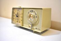 Beige Ivory Vintage 1962 General Electric Model C-403D AM Vacuum Tube Clock Radio Sounds Great!