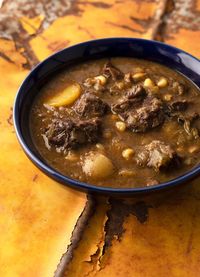 A green chile stew recipe, New Mexico style, made with beef, pork or venison. This is different from Mexican chile verde.