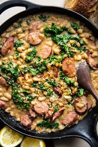 One pan? Check. Super delicious? Check and check. This garlic-flecked, kale, white bean and sausage skillet dinner is easy, tasty and ready fast.