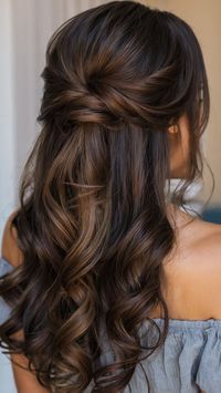 15 Stunning Bridesmaid Hair Ideas That Steal the Show -  #Bridesmaid #hair #Ideas #show #steal #Stunning Check more at https://ifoundaideas.com/wedding/15-stunning-bridesmaid-hair-ideas-that-steal-the-show/