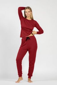 Elevate your leisurewear with this Merino wool lounge set, featuring a relaxed-fit long-sleeve top and tailored joggers with an adjustable waistband. Breathable, moisture-wicking, and odor-resistant, it’s perfect for light workouts, lounging, or casual outings, keeping you cool and fresh all day.