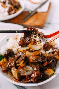 Beef Onion Stir-fry: Quick Chinese Recipe - The Woks of Life