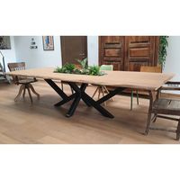 Conçue par des artisans français, cette table est entièrement personnalisable: ses dimensions, son pied et même l'insert au milieu que vous pouvez décorer selon vos envies. Elle saura créer une ambiance chaleureuse dans votre pièce à elle toute seule. N'hésitez pas à visiter notre site internet et même nous appeler pour plus d'information.