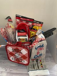 This is a perfect gift basket for those that love to barbecue! Photos represent items that could be included, will not be exact items in photo. Basket will have at least 10 items and include products such as: -barbecue sauce  -grilling utensils -corn on cob skewers -kitchen towels -other cookout items **Contact me with custom requests.  I can customize any basket with specific items.**