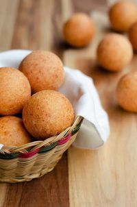 Colombian Buñuelos (Buñuelos Colombianos) - Vecina Vegetariana